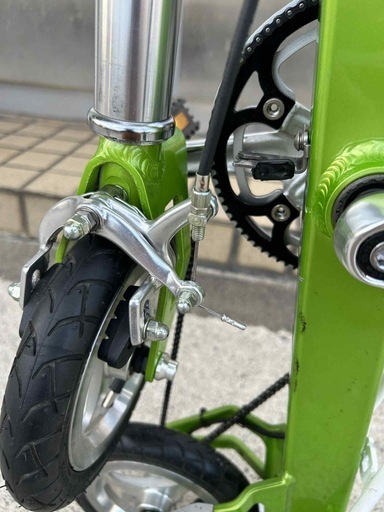 エアタイヤ仕様(マットオリーブグリーン)[8インチ折りたたみ自転車