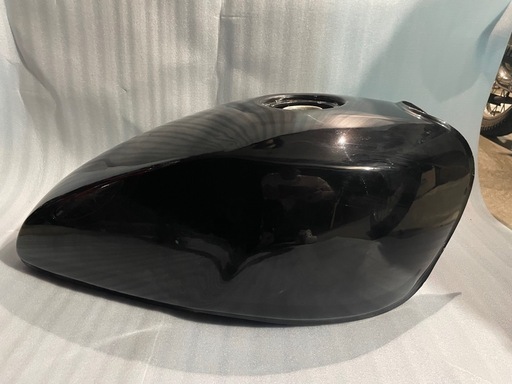 ゼファー400（C7）純正タンク