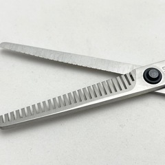 【美品】スキハサミ ヘアカット用 関孫六の画像