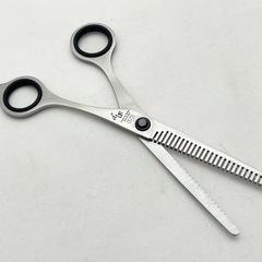 【美品】スキハサミ ヘアカット用 関孫六の画像