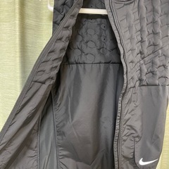 ナイキ　NIKE エアロロフト　ダウンベスト　Mサイズ　エアロスイフト  中綿ベスト ランニング NIKE ナイキ ベスト の画像