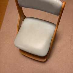 コイズミ　椅子
の画像