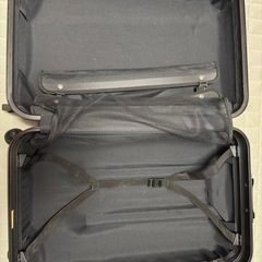 えんじ色　キャリーケース　キャリーバック三泊四日用の画像