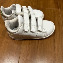 adidas スタンスミスの画像