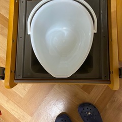 介護用ポータブルトイレの画像