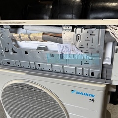 Daikin ダイキン 6畳 自動お掃除付き 冷暖房インバーターエアコン e angle select ATCシリーズ  ATC22ASE4-WS 2024年製 美品の画像