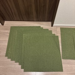 ニトリ タイルカーペット 緑7枚　ほかの画像