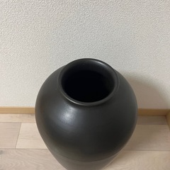 マットブラックのフラワーベース　花器　壺　　　の画像