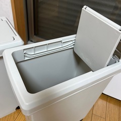 ゴミ箱の画像