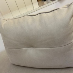 アルフレード 置き型クッション 関家具  公式 背クッション 独立型 ほぼ新品 背もたれ  ソファ プラチナグレーの画像