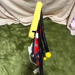 子供用椅子(歪みあり)の画像