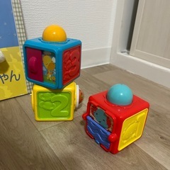 おもちゃとパペット絵本の画像