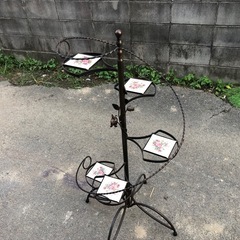 アンティーク調 アイアンフラワースタンド 螺旋 タイル  幅60cm×高さ116cmの画像