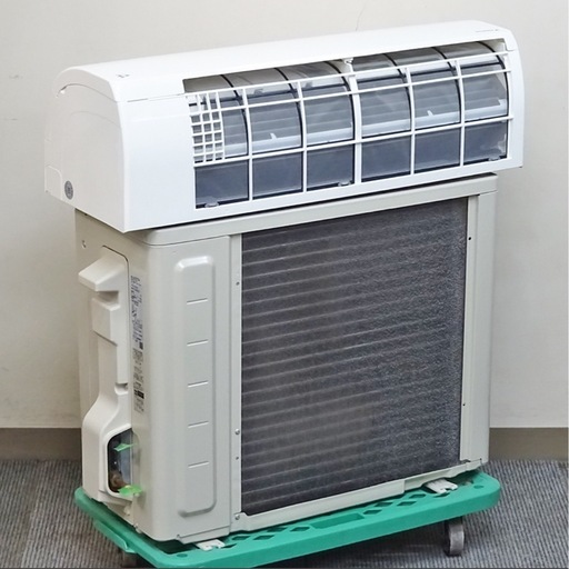 【取引完了】(40)DAIKIN【AN22ZESK-W】ダイキン ストリーマ空気清浄 水内部クリーン機能 ルームエアコン おもに6畳用 2022年製 中古品販売