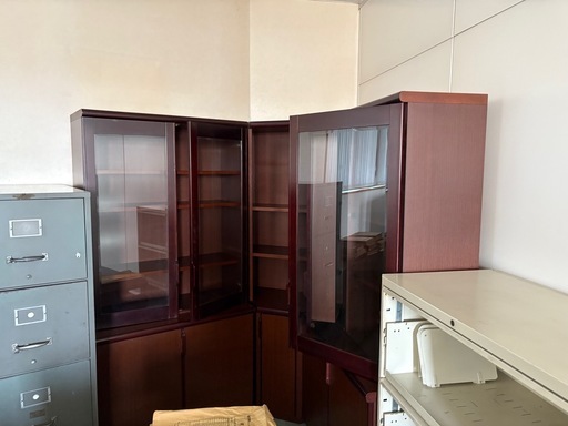 カップボード　木製家具　高級家具　収納棚