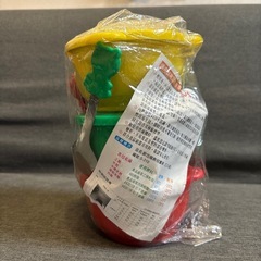 未使用品、カラフルなプラスチック製小鉢の画像