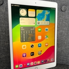 極美品　iPad 第8世代　32GB Wi-Fiモデル　シルバーの画像