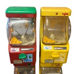 yujin  ガチャガチャ本体　２段式 ２台セット　の画像