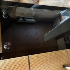 ガラステーブルの画像