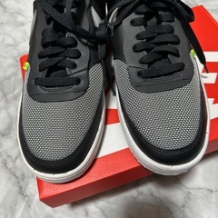 新品！NIKEスニーカーの画像