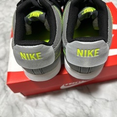 新品！NIKEスニーカーの画像