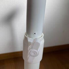 【中古】アイリスオーヤマ 家具転倒防止伸縮棒 Lサイズ（KTB-60R ホワイト）の画像