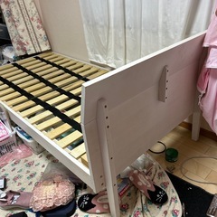 ベッドの画像