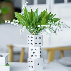 ダイス　花器　花瓶の画像