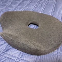 ★高反発シートクッション (立体タイプ)  美品です。【恵比寿でお渡し】の画像