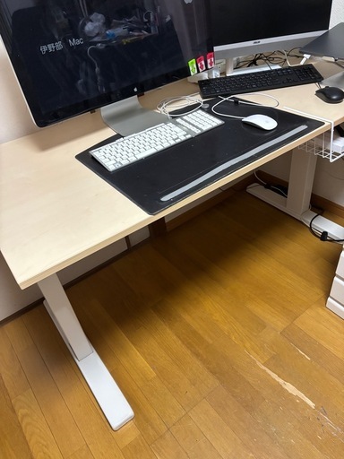 手動上下昇降デスク140 × 70 高さ変更可