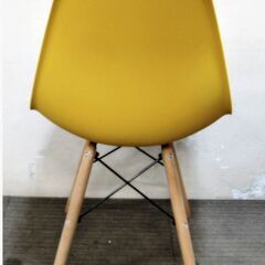 ① シェルチェア　イームズチェア　イエロー　木脚　ダイニングチェア　カバー付き　ミーティングチェア　おしゃれ 三栄コーポレーション　の画像