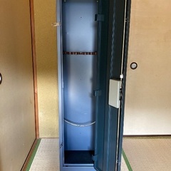 ガンロッカーと装弾ロッカーのセットの画像