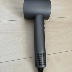【新品】ヘアドライヤー　大風量　速乾　タッチパネル式の画像