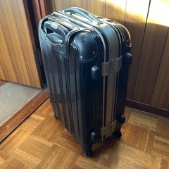 スーツケースの画像