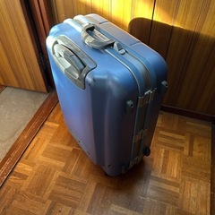 スーツケースの画像