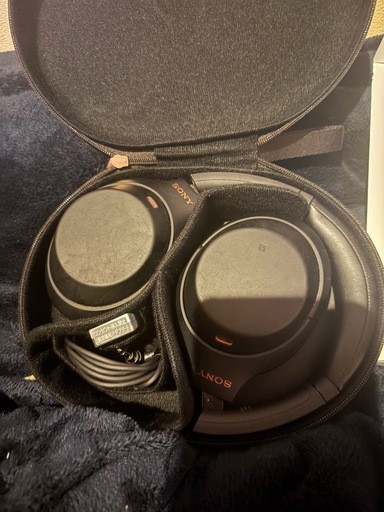 SONY  WH-1000XM4