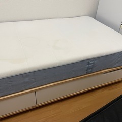 IKEA 収納引出しつきシングルベッド マットレス付きの画像