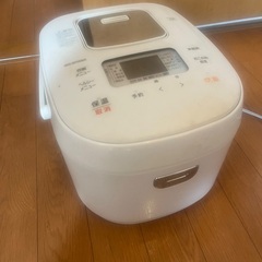 【９月末まで出品】炊飯器の画像