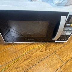 今日中引き取り3000お渡しセミダブルベットセット、電子レンジ、ハンガーラック引き取りの画像