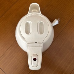 0.8L電気ケトル　ティファール白の画像