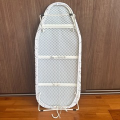 【IKEA】アイロン台の画像