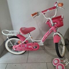子供用自転車☆屋内保管☆補助輪、説明書付の画像
