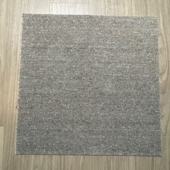 どんなお部屋にも合うジョイントラグの画像