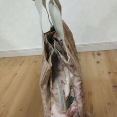 トートバッグ　花柄　ベージュの画像