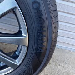 185/65R15ヨコハマADVANノーマルタイヤの画像