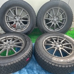 235/65R17の BRIDGESTONE BLIZZAKの画像