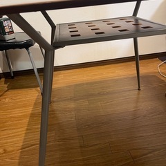 ミッドセンチュリー　ダイニングテーブルの画像