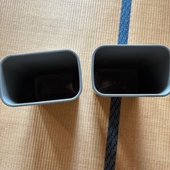 グレー　ゴミ箱2つの画像