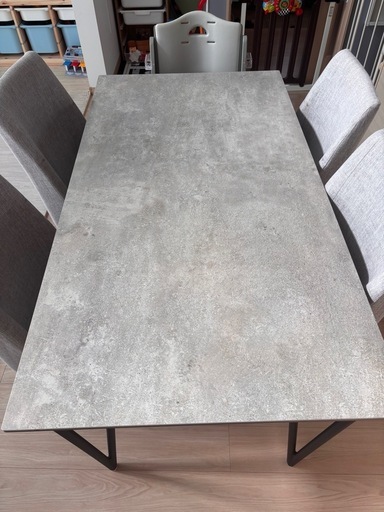 ダイニングテーブル