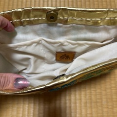未使用　shukuran クラッチバッグ　ゴールドの画像